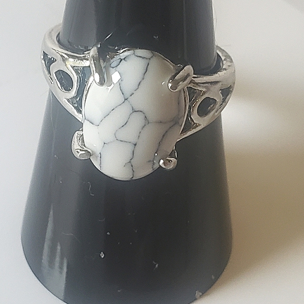 6. Oval, Boho style Vintage Ring, size 18 (8 US) NWT